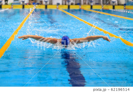 butterfly stroke man swimmer butterfly stroke man swimmer 62196514