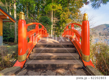 The red bridge at Fujisan Hongu Sengen Taisha 62202803