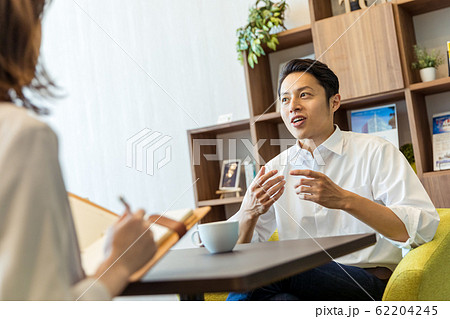 インタビュー　取材 62204245