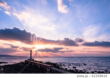 瀬詰崎灯台 (夕景) 瀬詰崎灯台 (夕景) 62209616