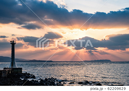 瀬詰崎灯台 (夕景) 瀬詰崎灯台 (夕景) 62209629