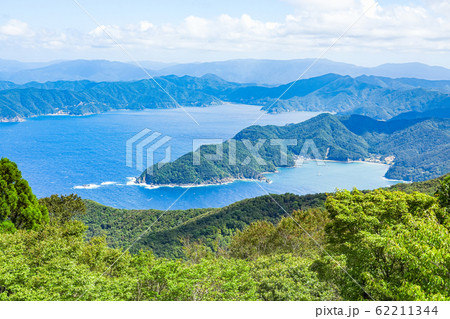 エンゼルラインの風景 常神半島 敦賀半島を望む の写真素材