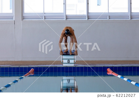 Swimmer ready to plunge 62212027