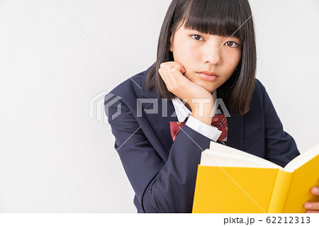 女子学生 制服 読書 女子学生 制服 読書 62212313