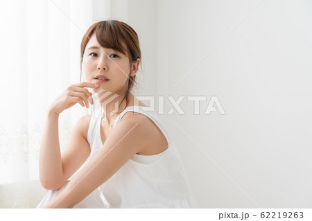 女性 白ワンピース 女性 白ワンピース 62219263
