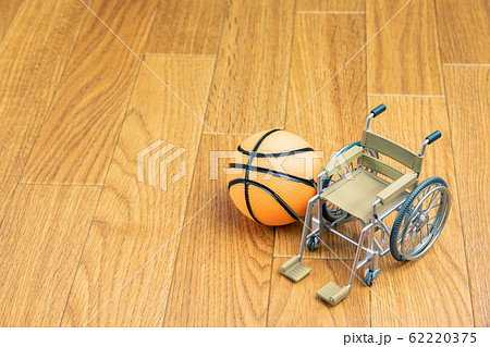 車椅子バスケイメージ 62220375