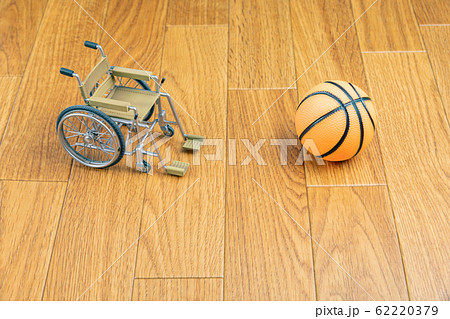 車椅子バスケイメージ 62220379