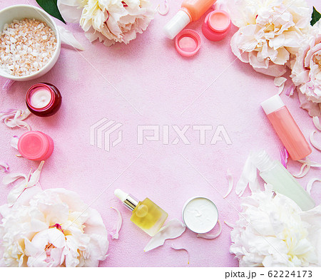 Spa concept with peonies 62224173