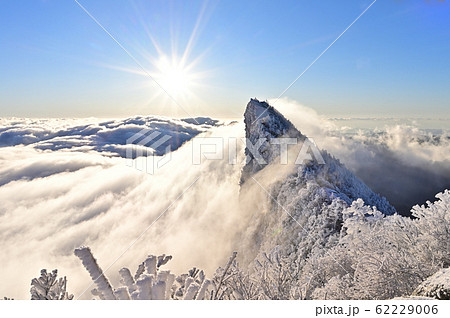 石鎚山天狗岳の雲海 62229006