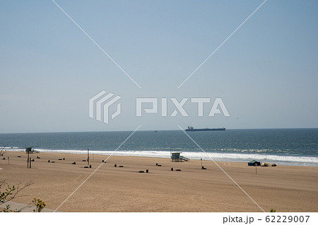 ocean beaches without people Baywatch tower 62229007