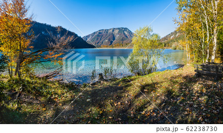 Peaceful Autumn Alps mountain lake Offensee lake, Salzkammergut, Upper Austria. 62238730