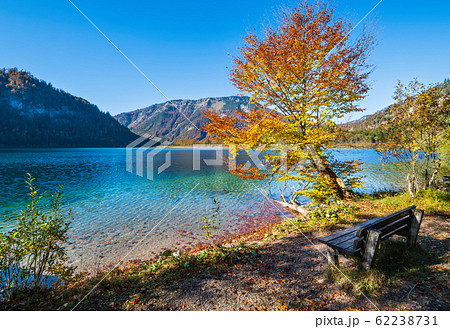 Peaceful Autumn Alps mountain lake Offensee lake, Salzkammergut, Upper Austria. 62238731