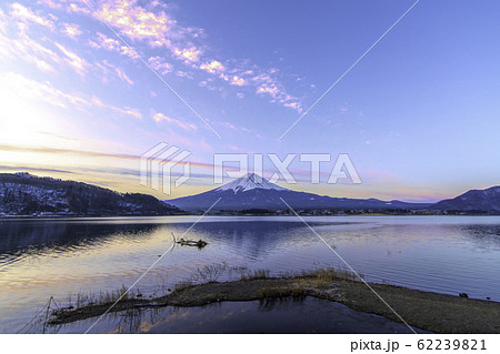 山梨県河口湖からの富士山 山梨県河口湖からの富士山 62239821
