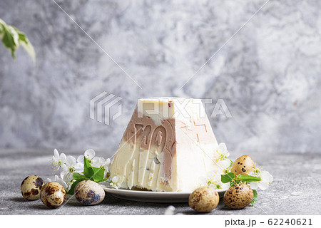 Traditional Easter cottage cheese dessert Traditional Easter cottage cheese dessert 62240621