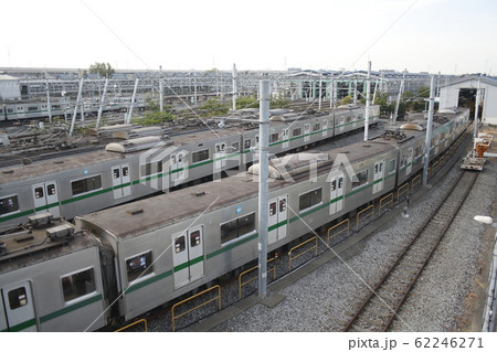 綾瀬車両基地に留置中の6000系 綾瀬車両基地に留置中の6000系 62246271