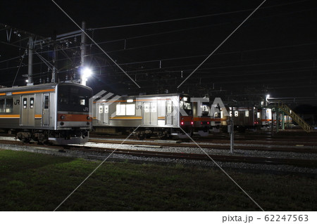早朝の東所沢電車区にて 62247563