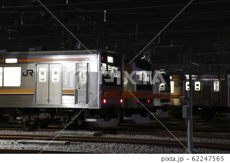 早朝の東所沢電車区にて 62247565