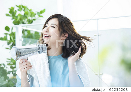 女性 ビューティー ヘアケア ヘア タオル 風呂上がり 女性 ビューティー ヘアケア ヘア タオル 風呂上がり 62252208