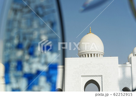 シェイク・ザーイド・グランド・モスクのステンドグラス(UAE) シェイク・ザーイド・グランド・モスクのステンドグラス(UAE) 62252915