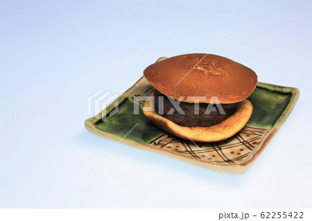 あんこたっぷりどら焼き 62255422