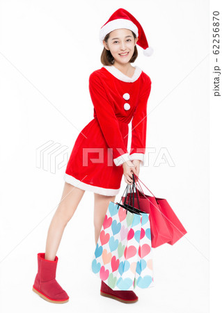 woman carrying shopping bags 62256870