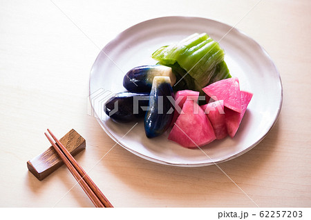 山形の漬け物・鮮やかな自然の色 62257203