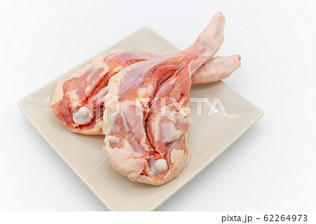 骨付き鶏のもも肉　鹿児島産赤鶏 62264973