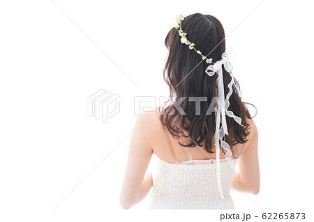 ドレスを着た笑顔の花嫁 ドレスを着た笑顔の花嫁 62265873