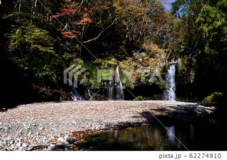 静岡県の陣馬の滝 62274910