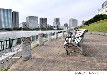 【東京都中央区】越中島公園遊歩道 永代橋方面 【東京都中央区】越中島公園遊歩道 永代橋方面 62276939