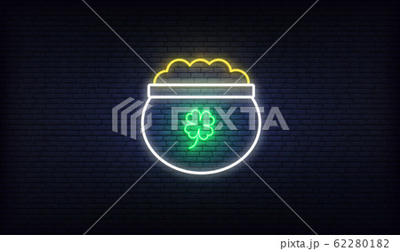 Gold pot neon sign with green four leaf clover. Glowing sign for Patricks Day 62280182