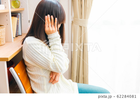 頭痛の女性 様々な頭痛 悩み 頭痛の女性 様々な頭痛 悩み 62284081