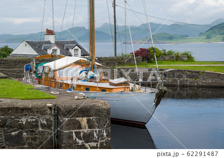 Calssic sailing yacht at Crinan, Scotland. 62291487