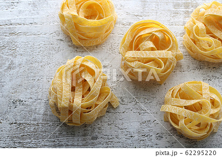色々な種類のパスタ 62295220