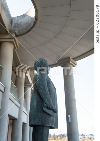 渋沢栄一記念館は大きな建物で驚いたが中には公民館、体育館も併設されていた 渋沢栄一記念館は大きな建物で驚いたが中には公民館、体育館も併設されていた 62306179
