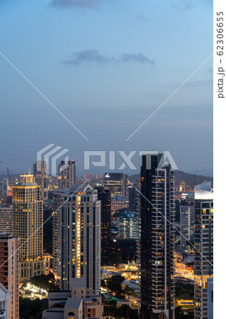 シンガポール・マンション、高層ビル群の夕景 シンガポール・マンション、高層ビル群の夕景 62306655