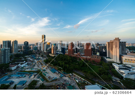 シンガポール・マンション、高層ビル群の夕景 シンガポール・マンション、高層ビル群の夕景 62306664