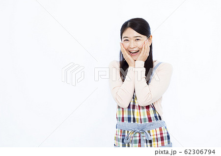 30代 主婦 62306794