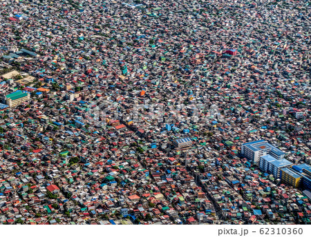 フィリピン・メトロマニラの密集した住宅地 フィリピン・メトロマニラの密集した住宅地 62310360