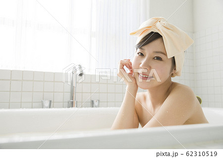 女性入浴イメージ バスタイムの写真素材