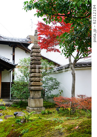 京都　東山　圓徳院　紅葉 62312194