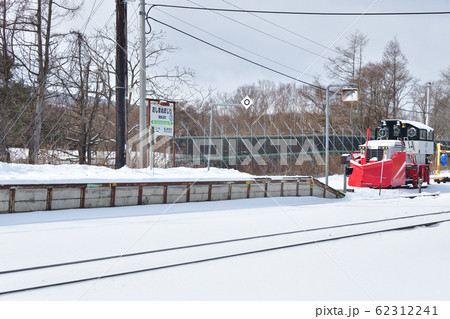 冬の北海道森町JR渡島沼尻駅の雪景色を撮影 冬の北海道森町JR渡島沼尻駅の雪景色を撮影 62312241