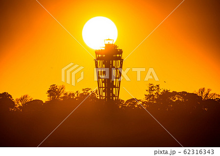 《神奈川県》江ノ島の夕景・湘南海岸 62316343