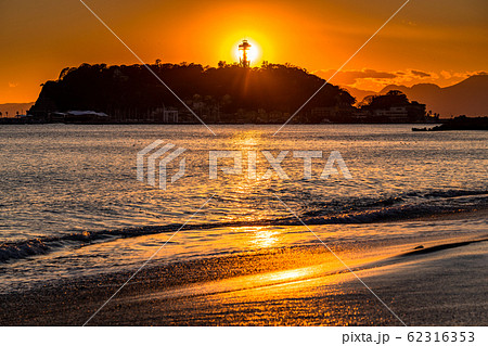《神奈川県》江ノ島の夕景・湘南海岸 62316353