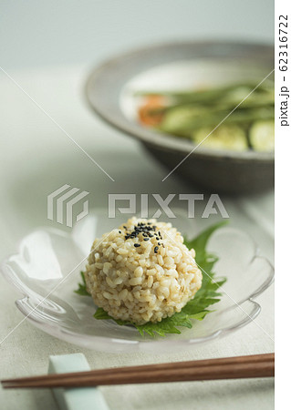 玄米 おにぎり 玄米 おにぎり 62316722