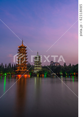 Sun and moon pagodas in Guilin at night Sun and moon pagodas in Guilin at night 62318085
