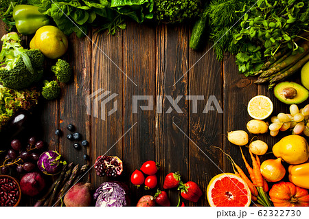 High quality vegetables and fruits flat-lay in circle 62322730