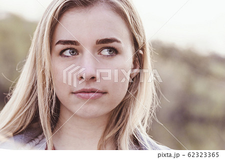 Portrait of a blonde, close-up Portrait of a blonde, close-up 62323365