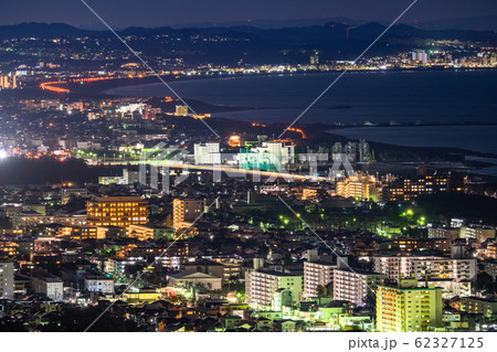 《神奈川県》湘南平の夜景・湘南海岸を望む 《神奈川県》湘南平の夜景・湘南海岸を望む 62327125
