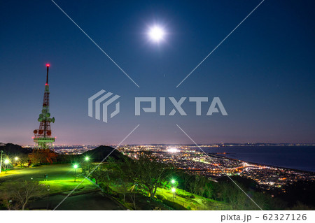《神奈川県》湘南平の夜景・満月の夜 62327126